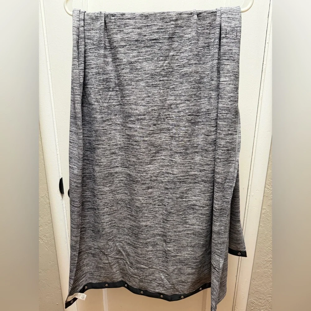 Lululemon wrap.